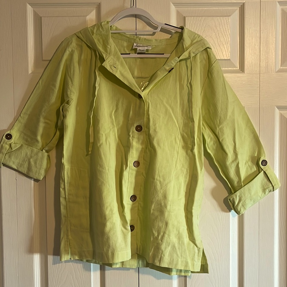 Serengeti women’s button top size small